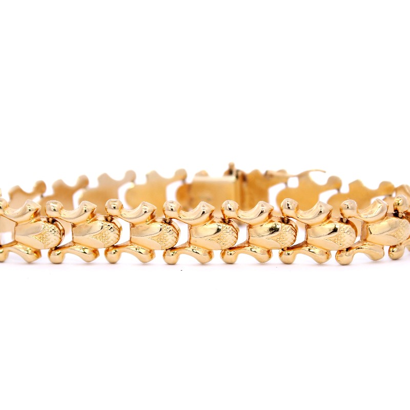 Estate 18 Karat Yellow Gold Fancy Link Bracelet Measuring 7 Inches